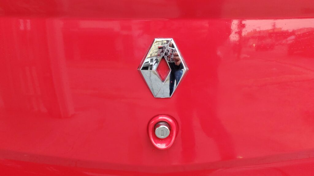 WhatsApp Image 2025-10-31 at 16.57.33